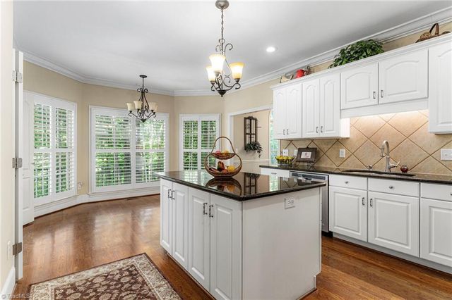 18 Windrock Way, Greensboro, NC 27455