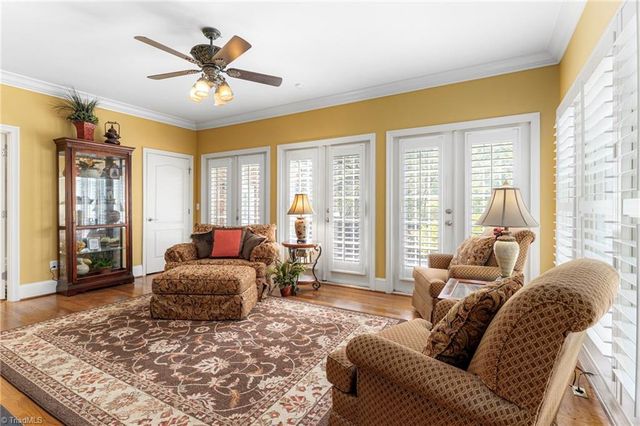 18 Windrock Way, Greensboro, NC 27455