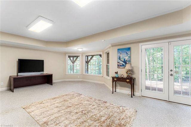 18 Windrock Way, Greensboro, NC 27455
