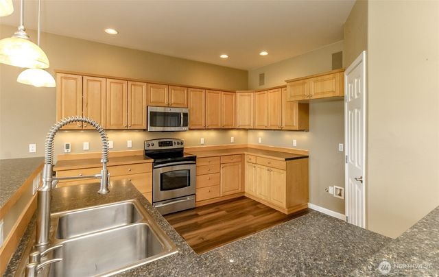 17806 106th Street E, Bonney Lake, WA 98391