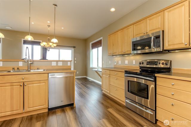 17806 106th Street E, Bonney Lake, WA 98391