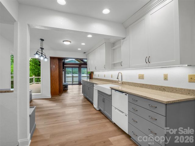 104 Lakeridge Road, Lake Lure, NC 28746