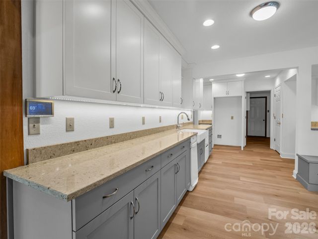 104 Lakeridge Road, Lake Lure, NC 28746