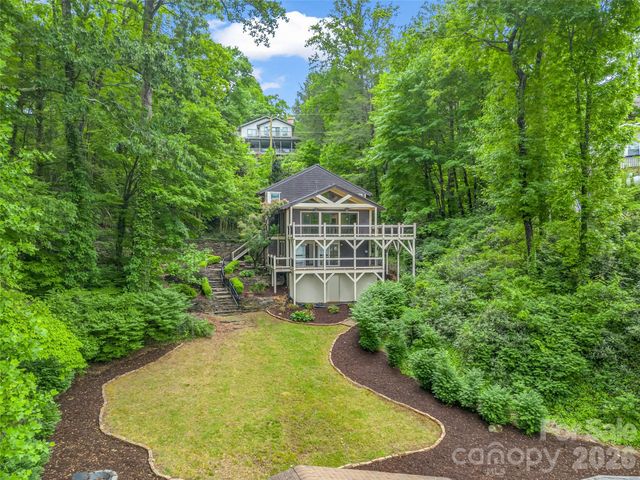 104 Lakeridge Road, Lake Lure, NC 28746
