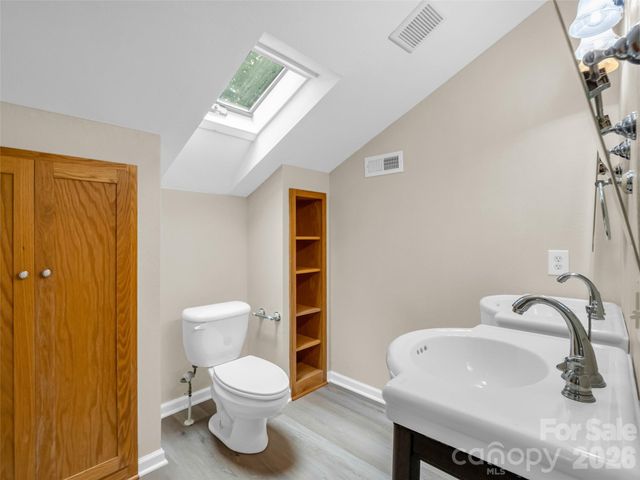 104 Lakeridge Road, Lake Lure, NC 28746