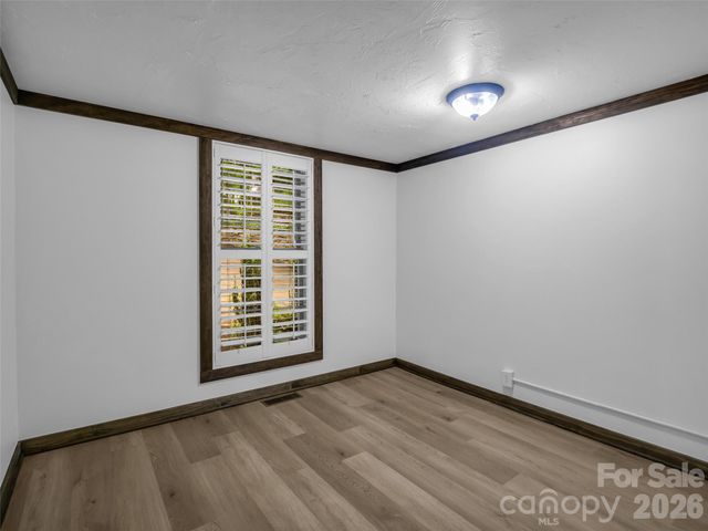 104 Lakeridge Road, Lake Lure, NC 28746