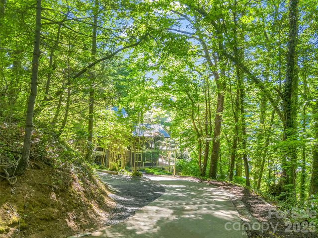 104 Lakeridge Road, Lake Lure, NC 28746