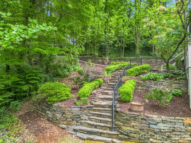 104 Lakeridge Road, Lake Lure, NC 28746