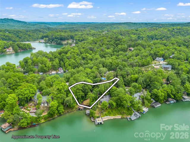 104 Lakeridge Road, Lake Lure, NC 28746