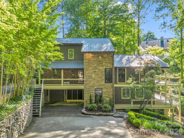 104 Lakeridge Road, Lake Lure, NC 28746