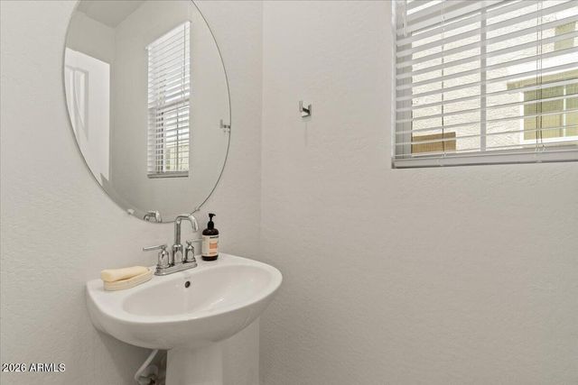 2786 S APACHE Drive, Chandler, AZ 85286