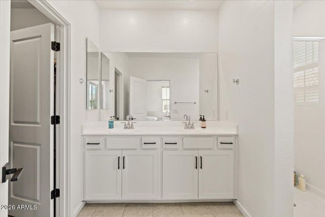 2786 S APACHE Drive, Chandler, AZ 85286