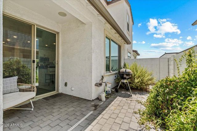 2786 S APACHE Drive, Chandler, AZ 85286