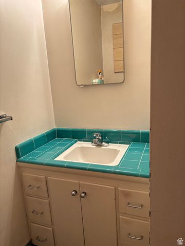 1779 E MOORDALE LN, Holladay, UT 84117