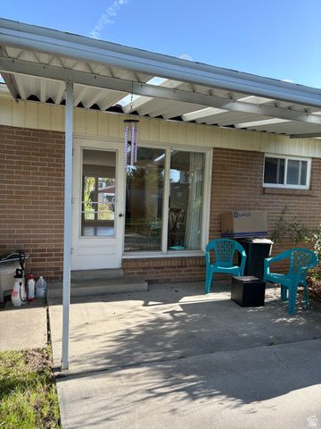 1779 E MOORDALE LN, Holladay, UT 84117