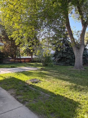 1779 E MOORDALE LN, Holladay, UT 84117