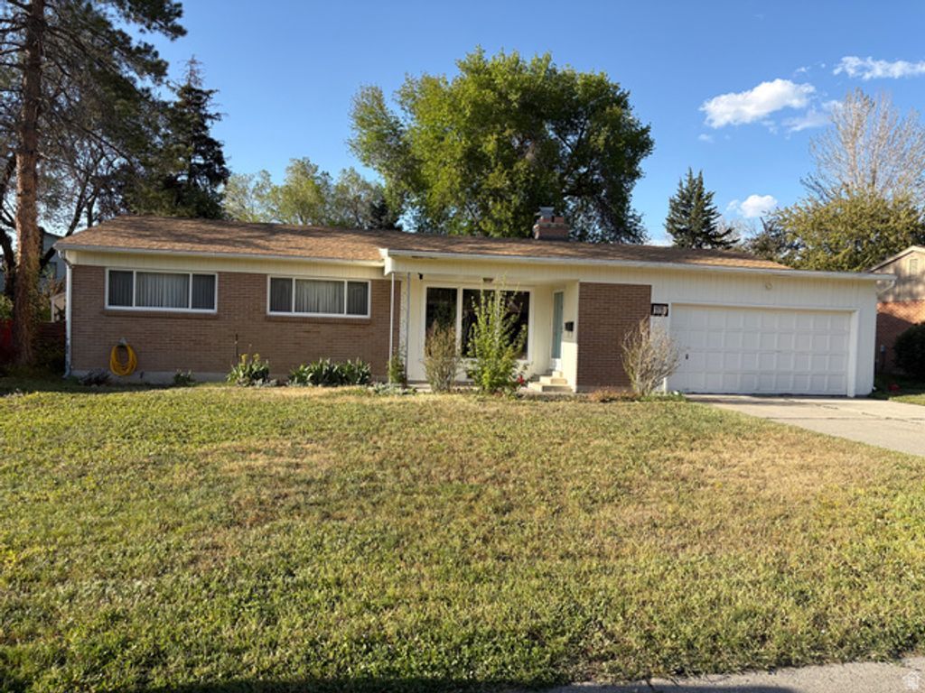 1779 E MOORDALE LN, Holladay, UT 84117