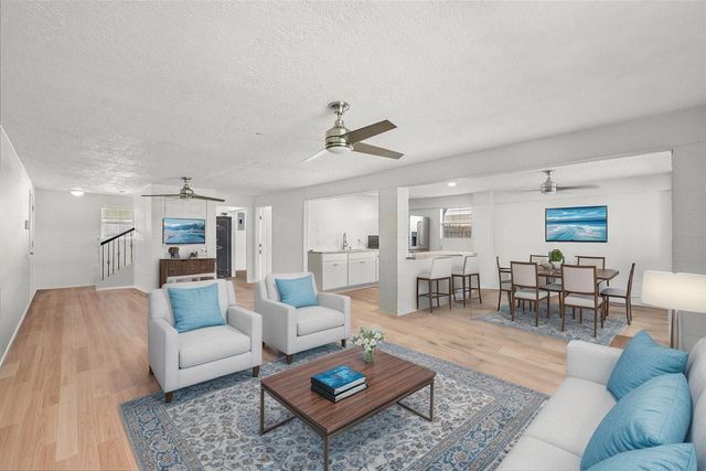 218 Barracuda Street, Bayou Vista, TX 77563