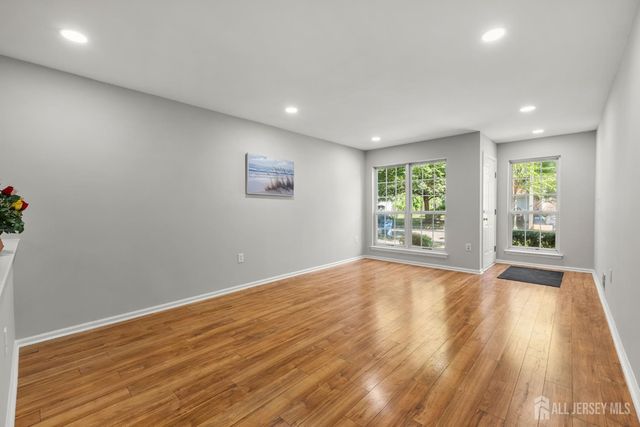 16 Lee Court 405, Plainsboro, NJ 08536