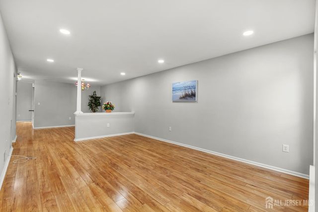 16 Lee Court 405, Plainsboro, NJ 08536