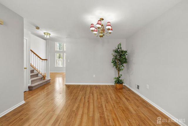 16 Lee Court 405, Plainsboro, NJ 08536