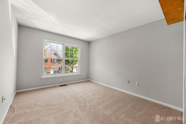 16 Lee Court 405, Plainsboro, NJ 08536