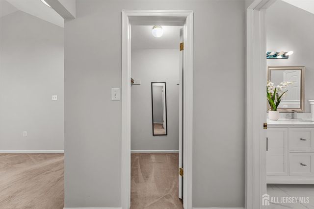 16 Lee Court 405, Plainsboro, NJ 08536