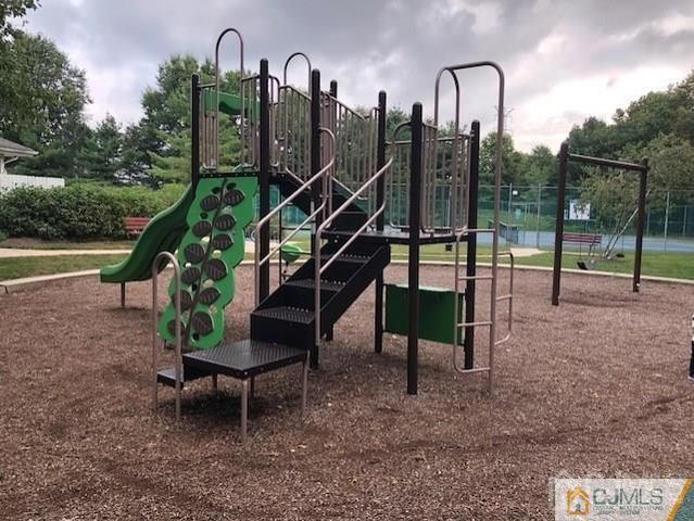 16 Lee Court 405, Plainsboro, NJ 08536