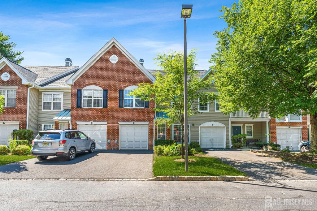16 Lee Court 405, Plainsboro, NJ 08536