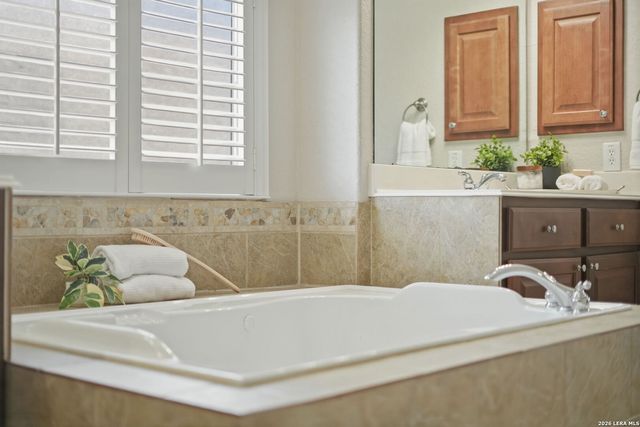 819 Tiger Lily, San Antonio, TX 78260