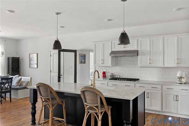 2222 Osborne Hill Dr, Rockville, VA 23146