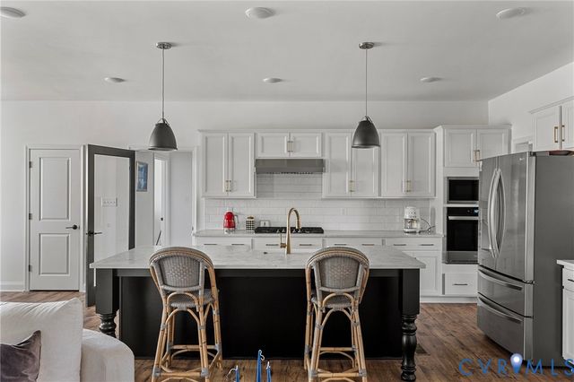 2222 Osborne Hill Dr, Rockville, VA 23146