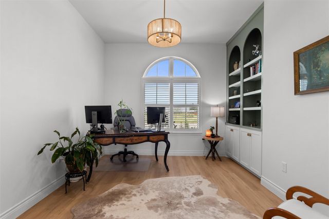 1602 Hunt DR, Salado, TX 76571
