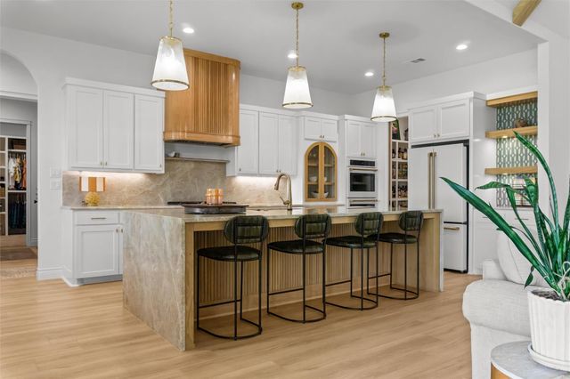 1602 Hunt DR, Salado, TX 76571