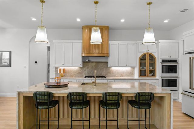 1602 Hunt DR, Salado, TX 76571