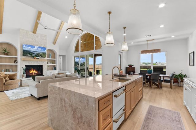 1602 Hunt DR, Salado, TX 76571