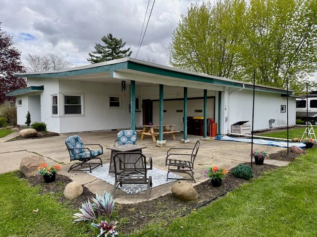 710 E Broad Street, Chesaning, MI 48616