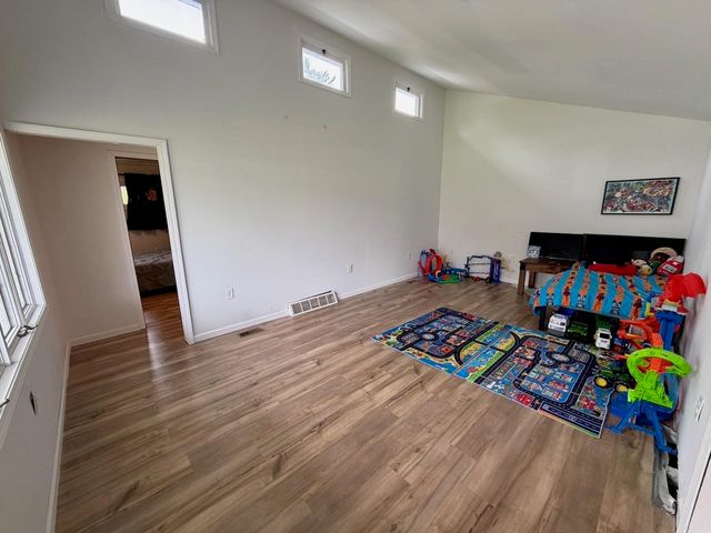 710 E Broad Street, Chesaning, MI 48616
