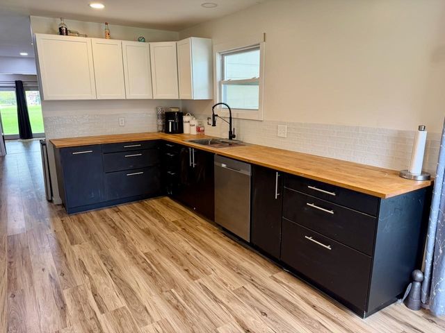 710 E Broad Street, Chesaning, MI 48616