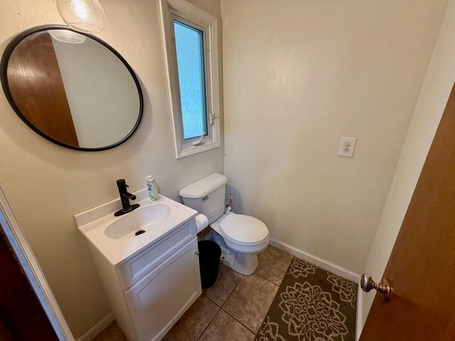 710 E Broad Street, Chesaning, MI 48616