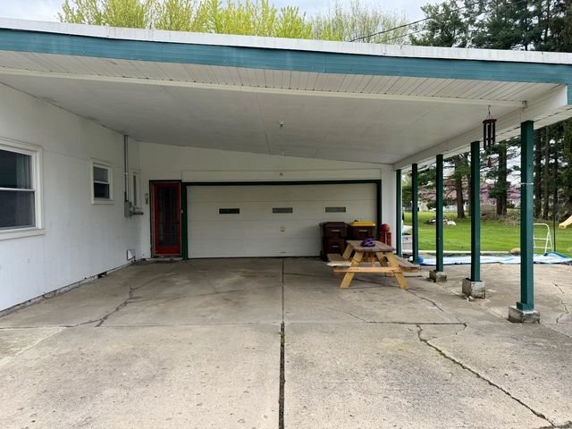 710 E Broad Street, Chesaning, MI 48616