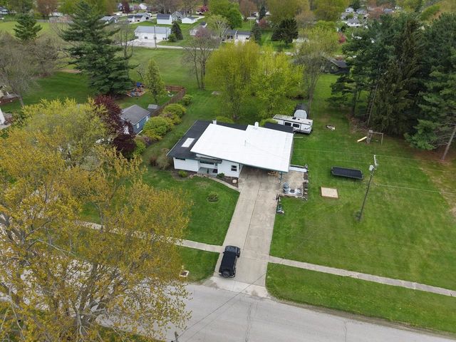 710 E Broad Street, Chesaning, MI 48616