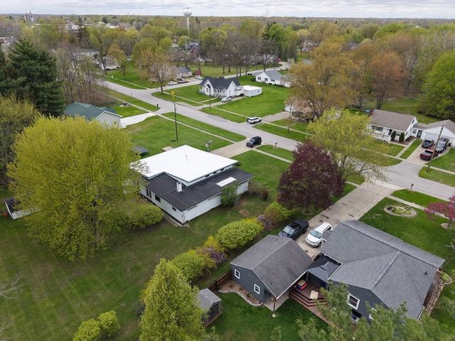 710 E Broad Street, Chesaning, MI 48616