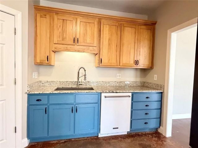 9011 Highpoint Road, Villa Rica, GA 30180