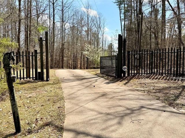 9011 Highpoint Road, Villa Rica, GA 30180