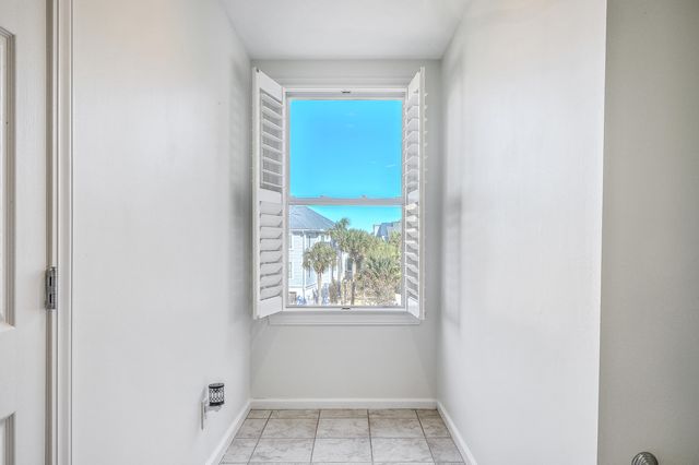 7 Seahorse Court, Isle Of Palms, SC 29451