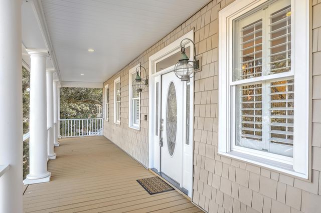 7 Seahorse Court, Isle Of Palms, SC 29451