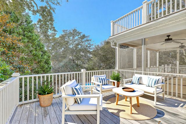 7 Seahorse Court, Isle Of Palms, SC 29451