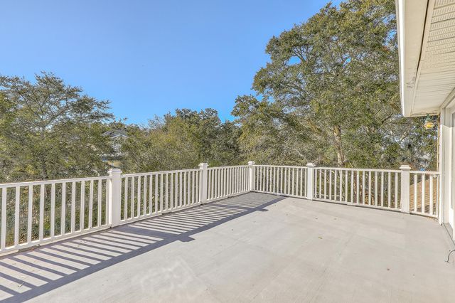 7 Seahorse Court, Isle Of Palms, SC 29451