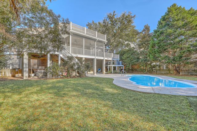 7 Seahorse Court, Isle Of Palms, SC 29451